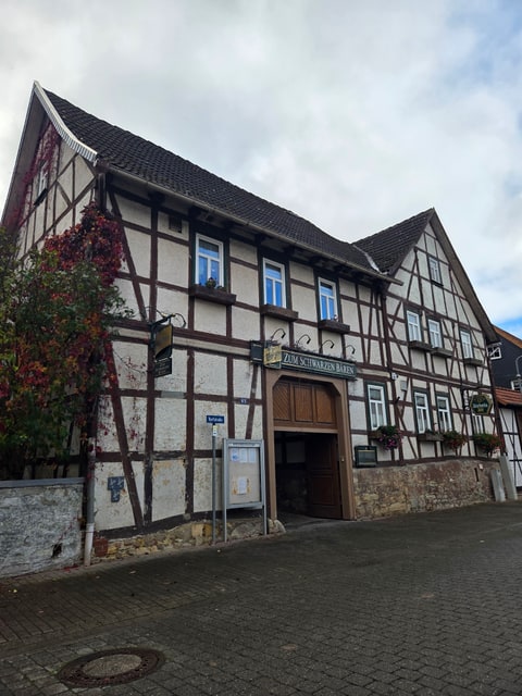 Pächter gesucht für traditionelles denkmalgeschütztes Fachwerkhaus mit Gaststätte  "zum Schwarzen Bären"